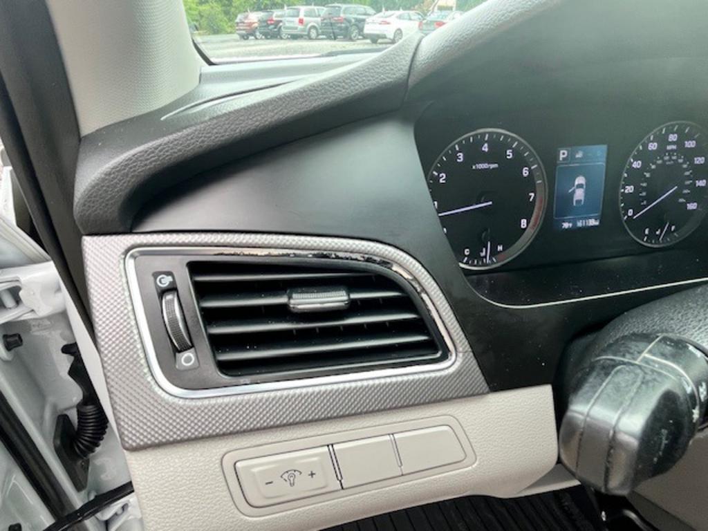 2017 Hyundai Sonata - $11,995