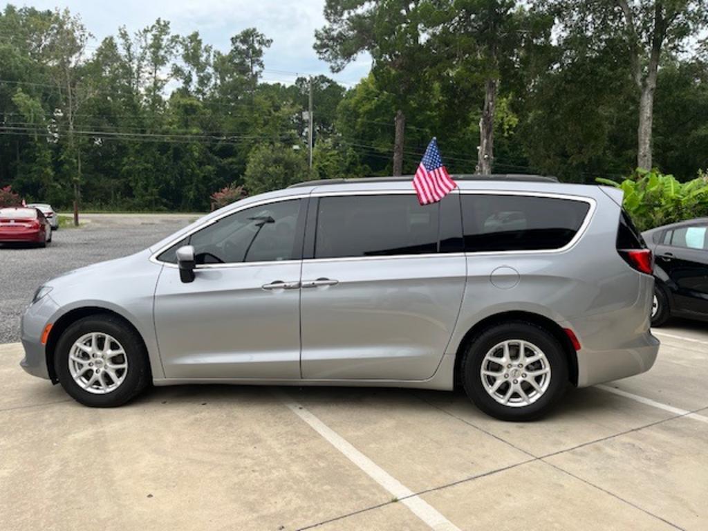 2021 Chrysler Voyager - $14,390