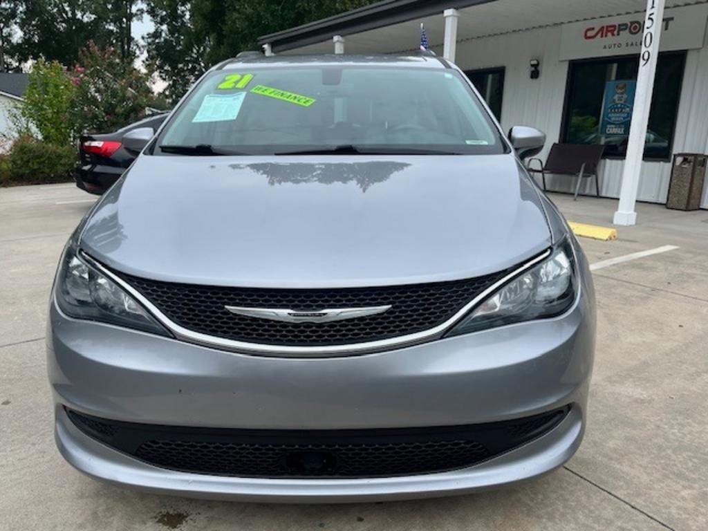 2021 Chrysler Voyager - $14,390