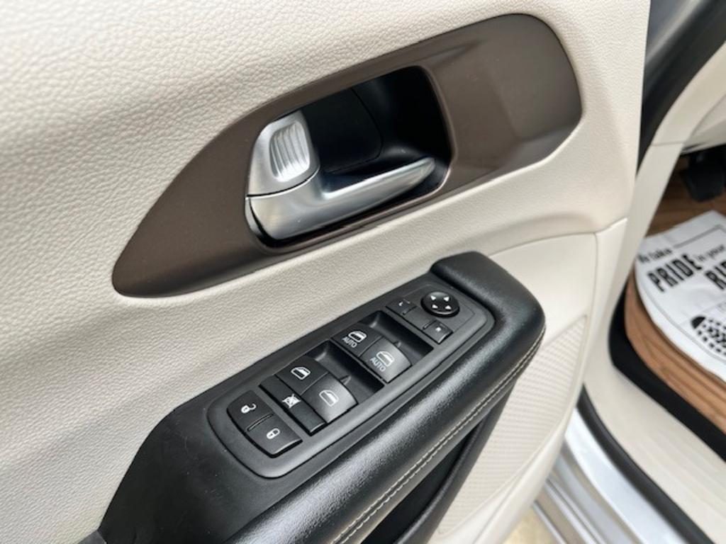 2021 Chrysler Voyager - $14,390