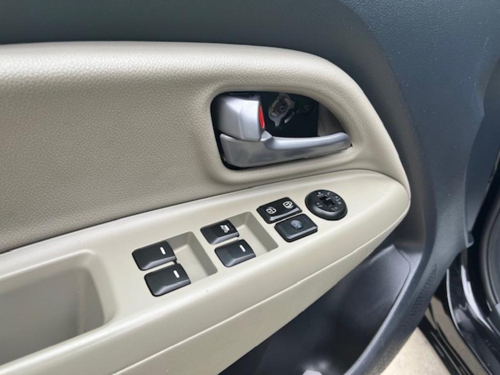 2017 Kia Rio - $9,995
