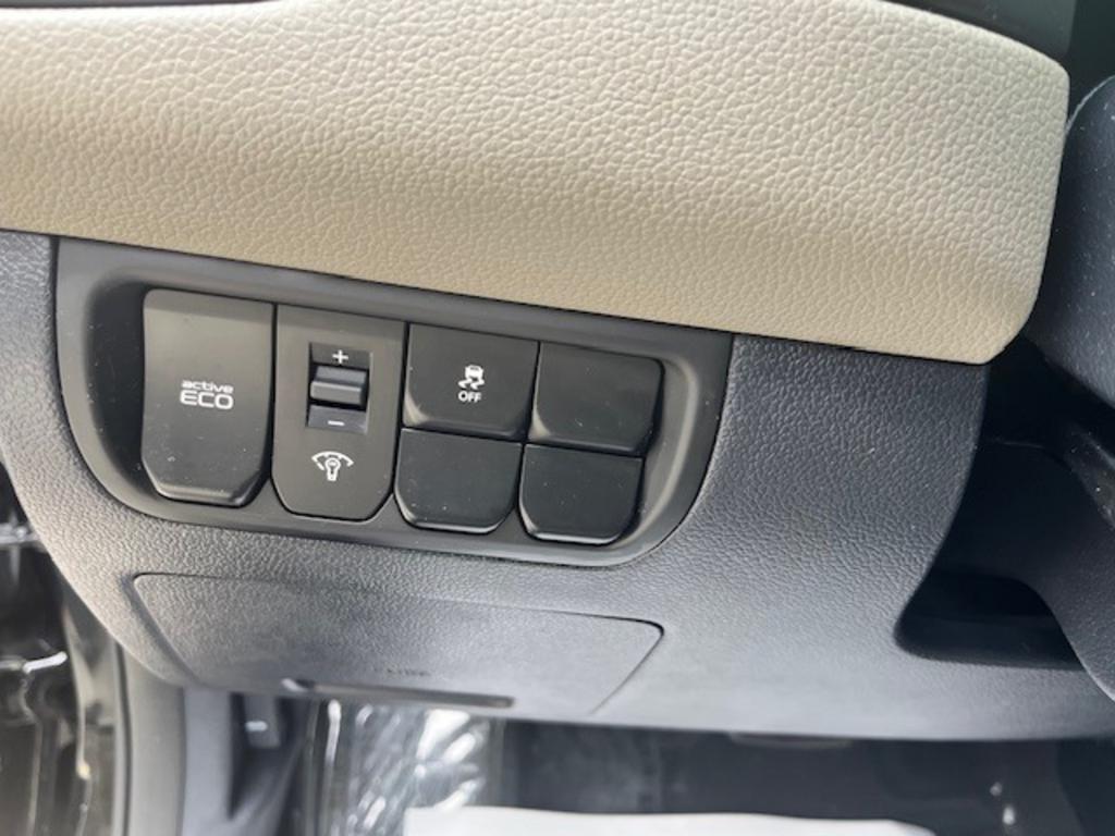 2017 Kia Rio - $9,995