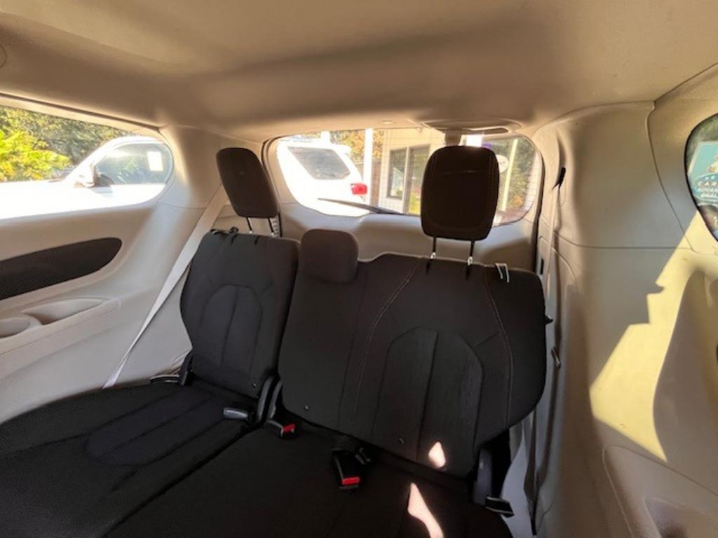 2017 Chrysler Pacifica - $10,995
