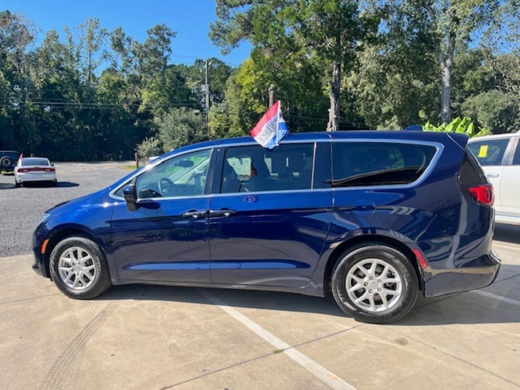2017 Chrysler Pacifica - $10,995
