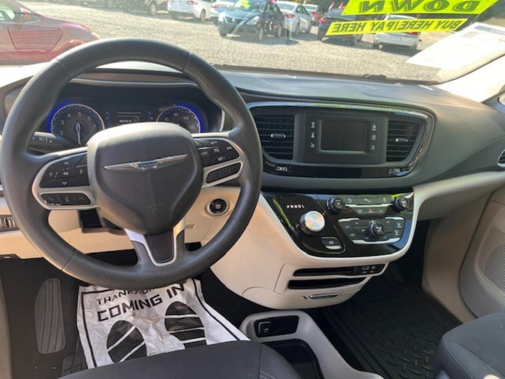 2017 Chrysler Pacifica - $10,995
