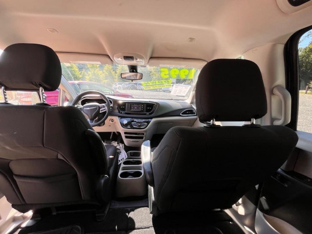 2017 Chrysler Pacifica - $10,995