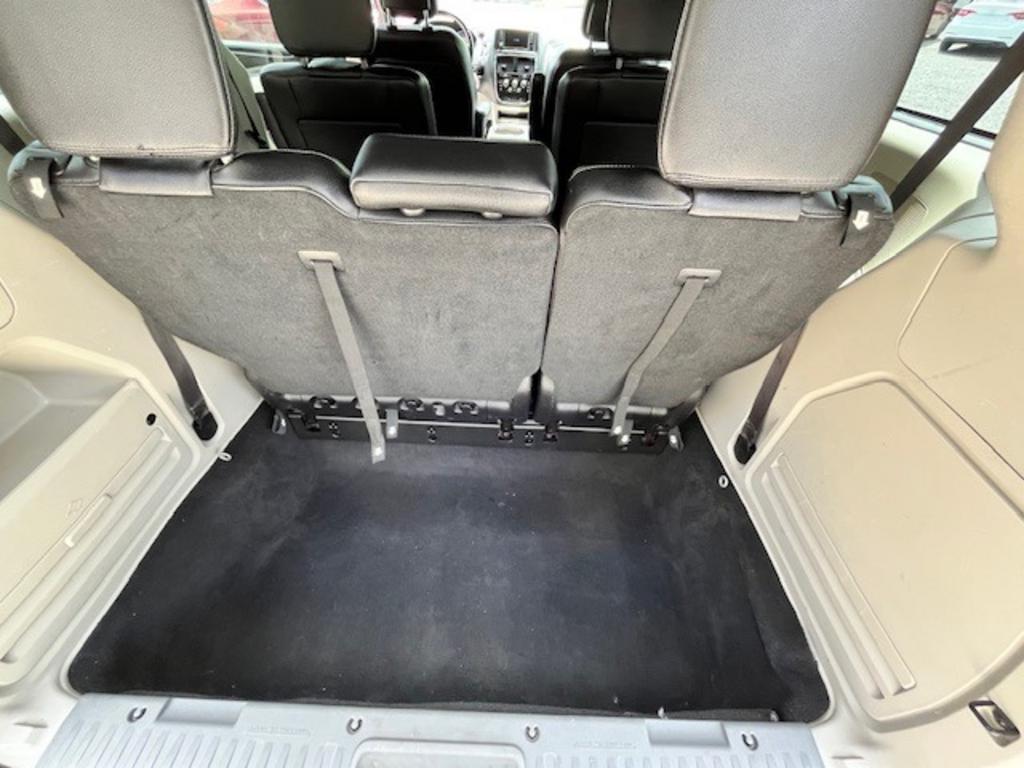 2019 Dodge Grand Caravan - $9,995