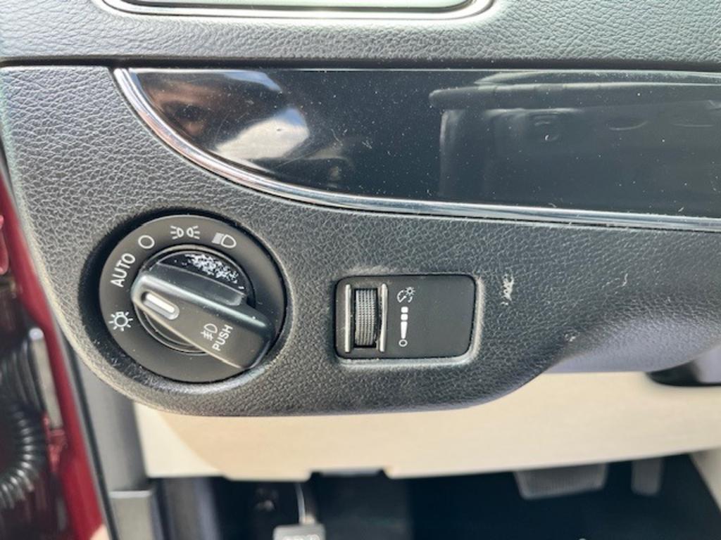 2019 Dodge Grand Caravan - $9,995