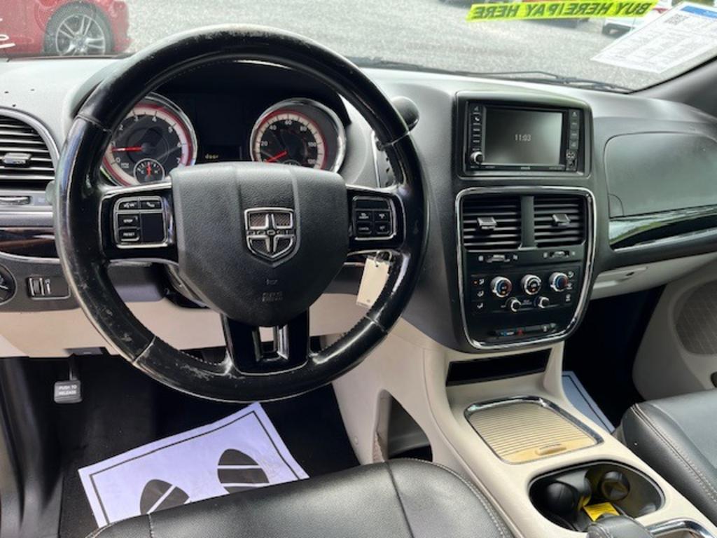 2019 Dodge Grand Caravan - $9,995