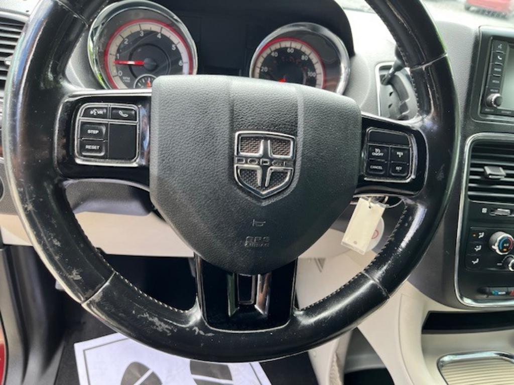 2019 Dodge Grand Caravan - $9,995