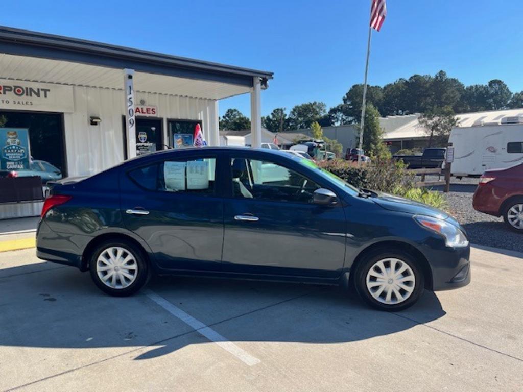 2017 Nissan Versa - $9,995