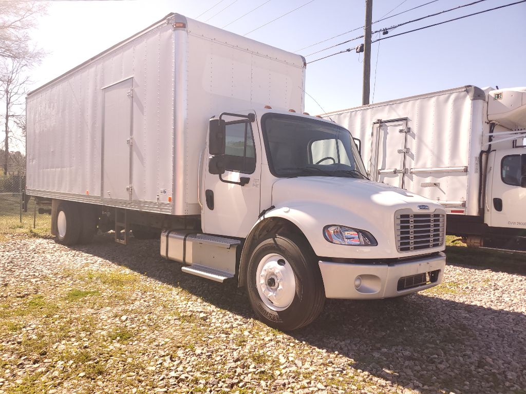 2016 Freightliner M2 106  photo