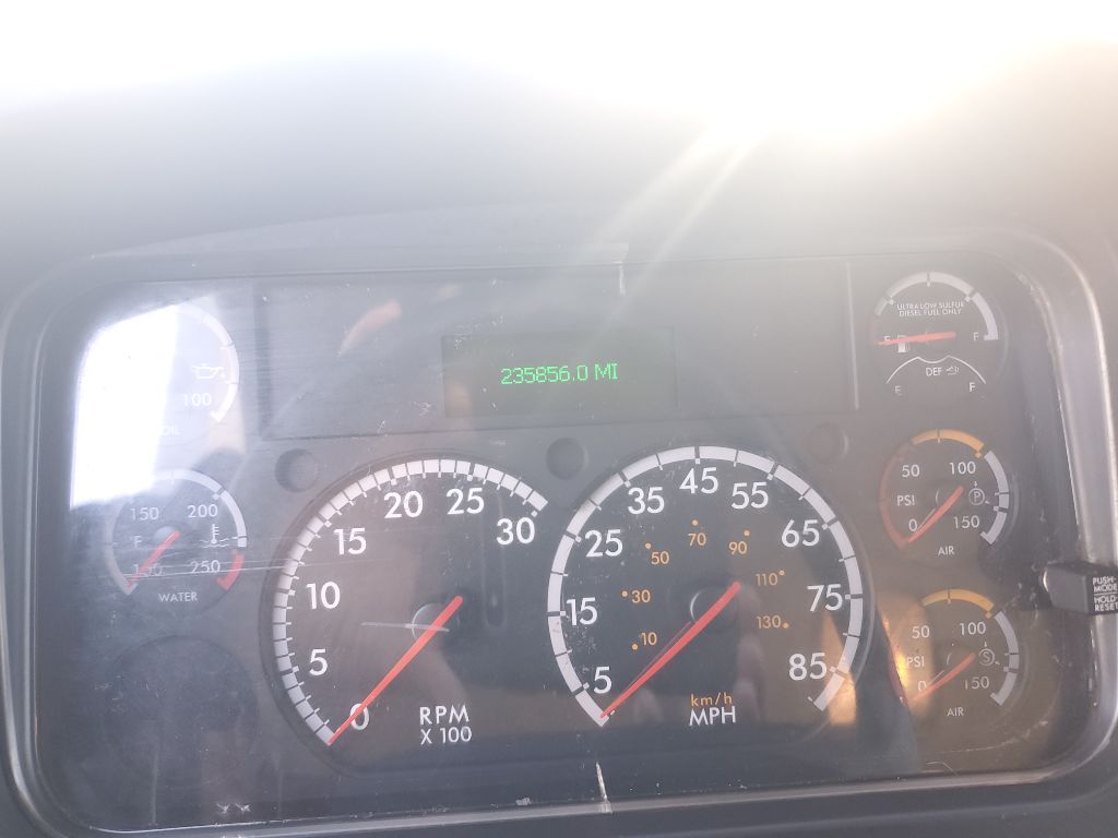 2016 Freightliner M2 106  photo