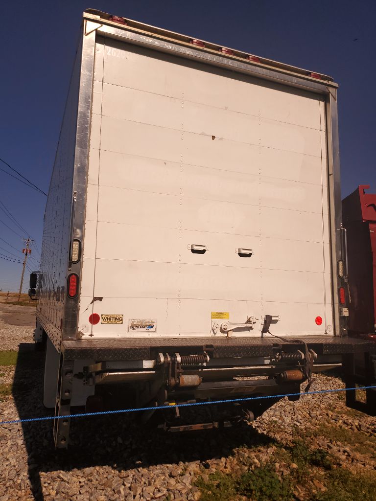 2016 Freightliner M2 106  photo