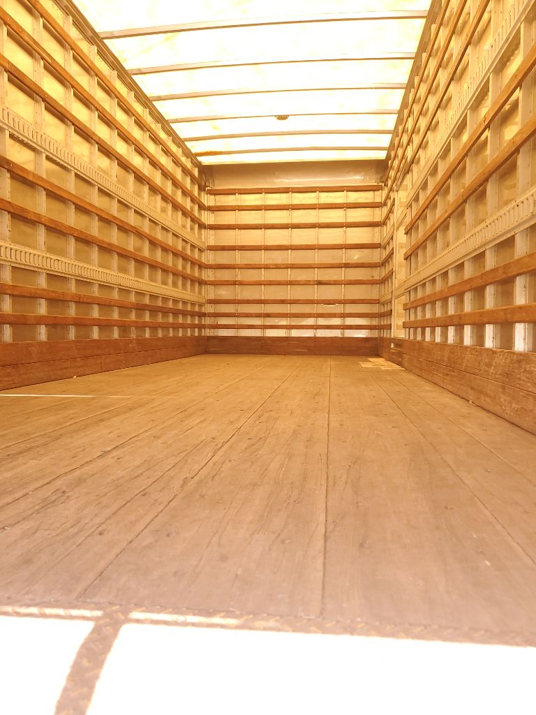 2016 Freightliner M2 106  photo