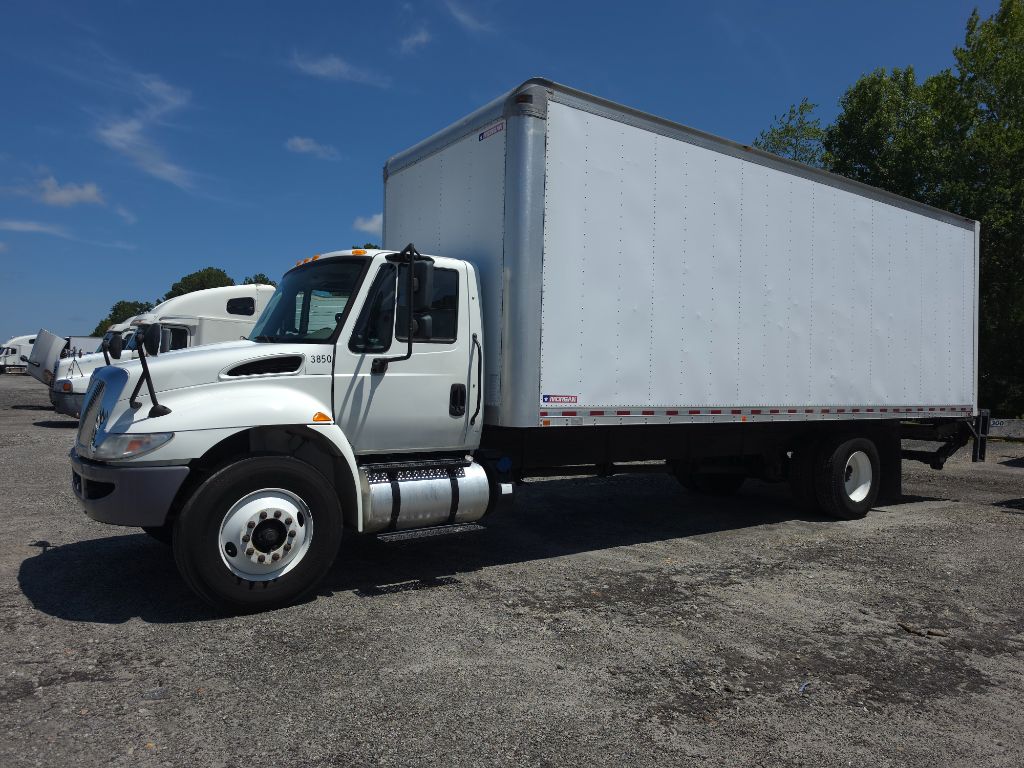 2018 INTERNATIONAL  4300 - $28,995