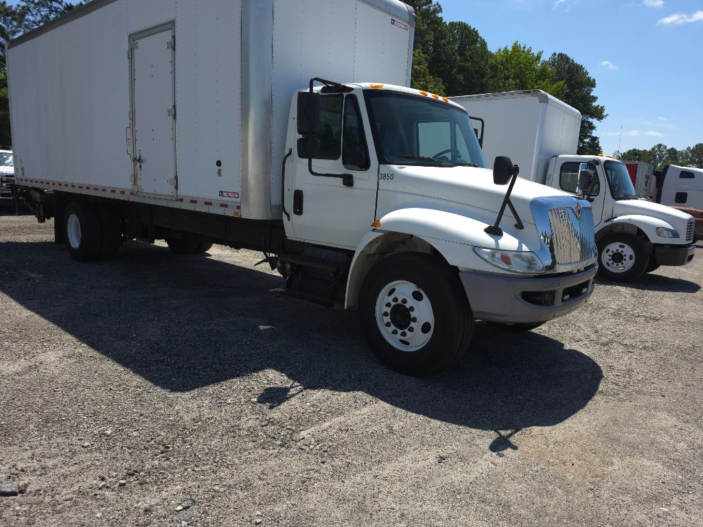 2018 INTERNATIONAL  4300 - $28,995