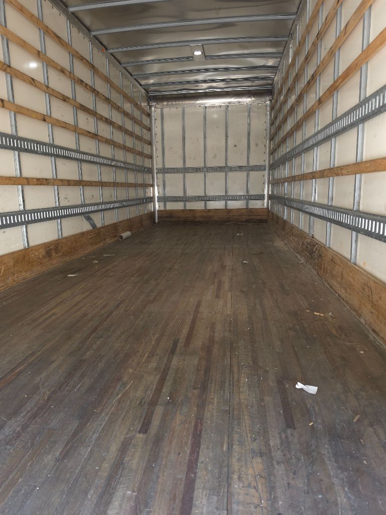 2020 Hino Conventional Type Truck - $31,995