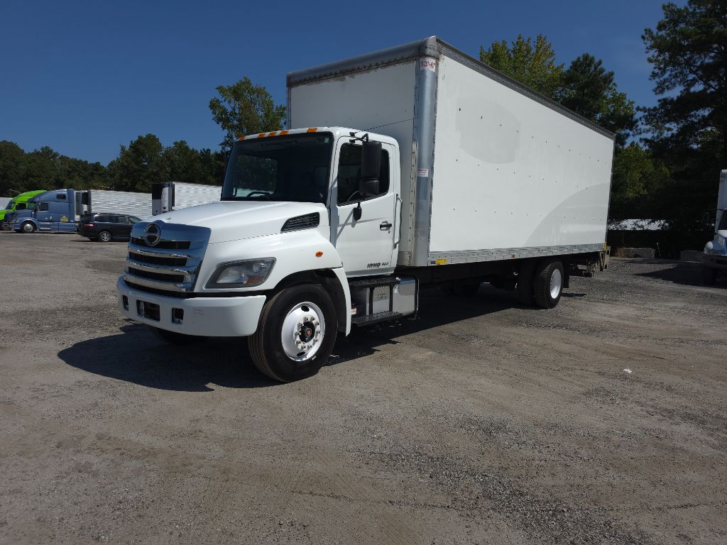 2020 Hino Conventional Type Truck - $31,995