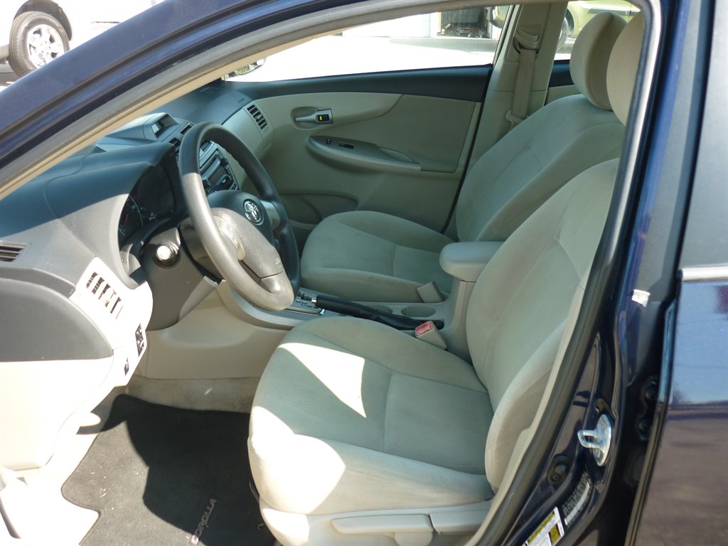 2012 Toyota Corolla L photo