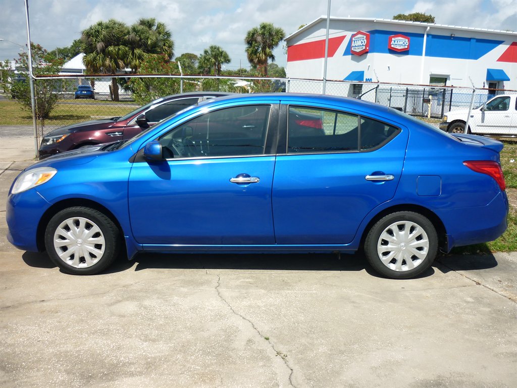 2014 Nissan Versa - $7,599