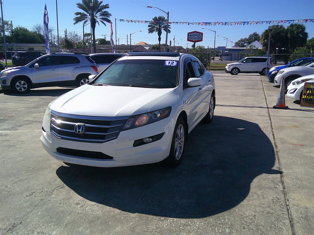2012 Honda Crosstour - $10,999