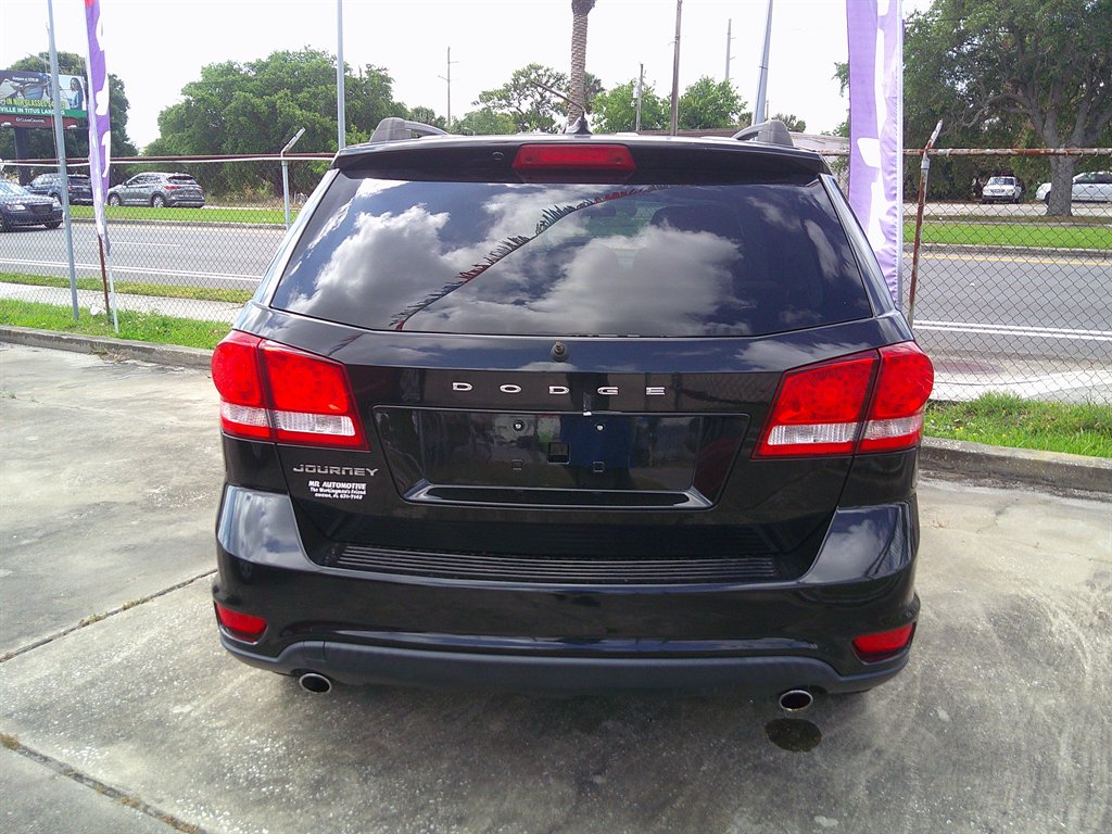 2012 Dodge Journey - $7,999