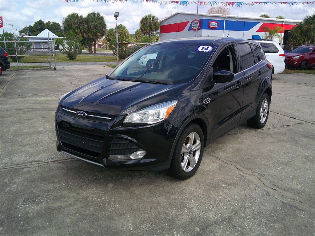 2014 Ford Escape - $8,999