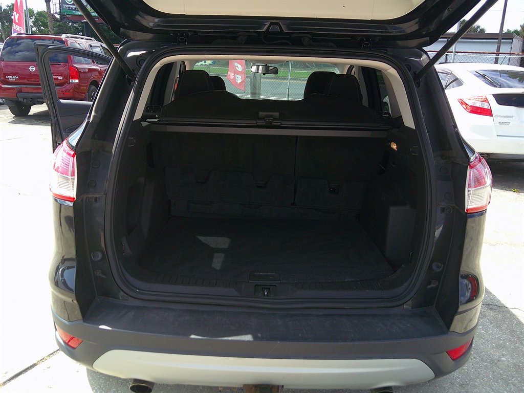 2014 Ford Escape - $8,999