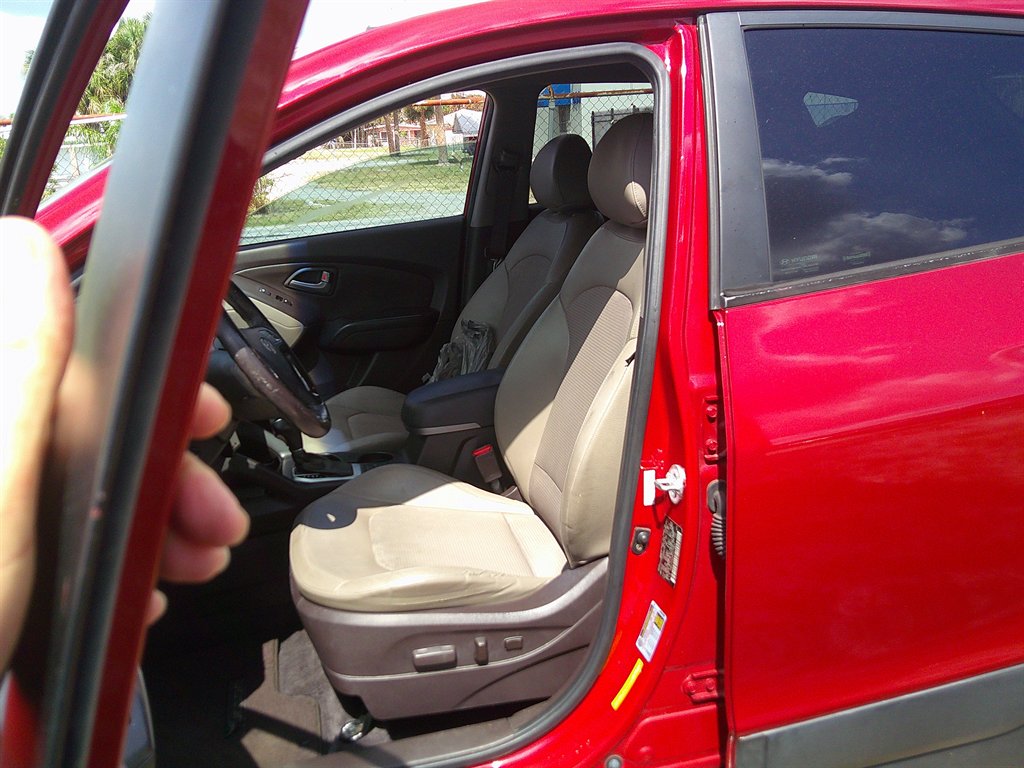 2015 Hyundai Tucson - $8,599
