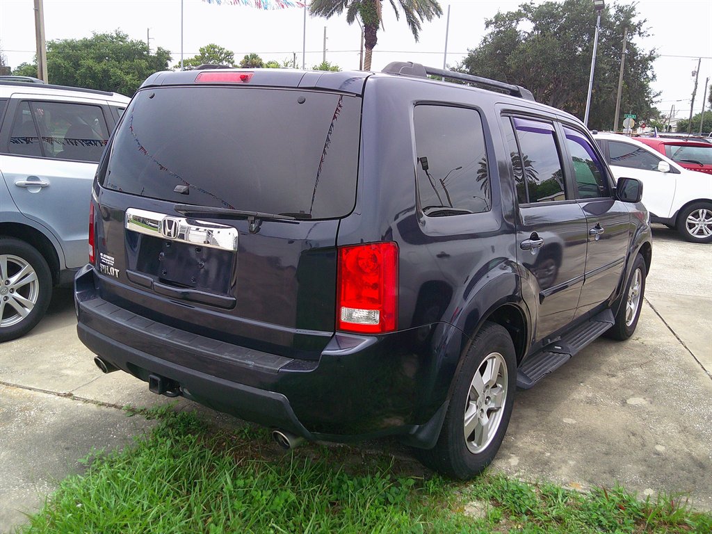 2011 Honda Pilot - $7,999