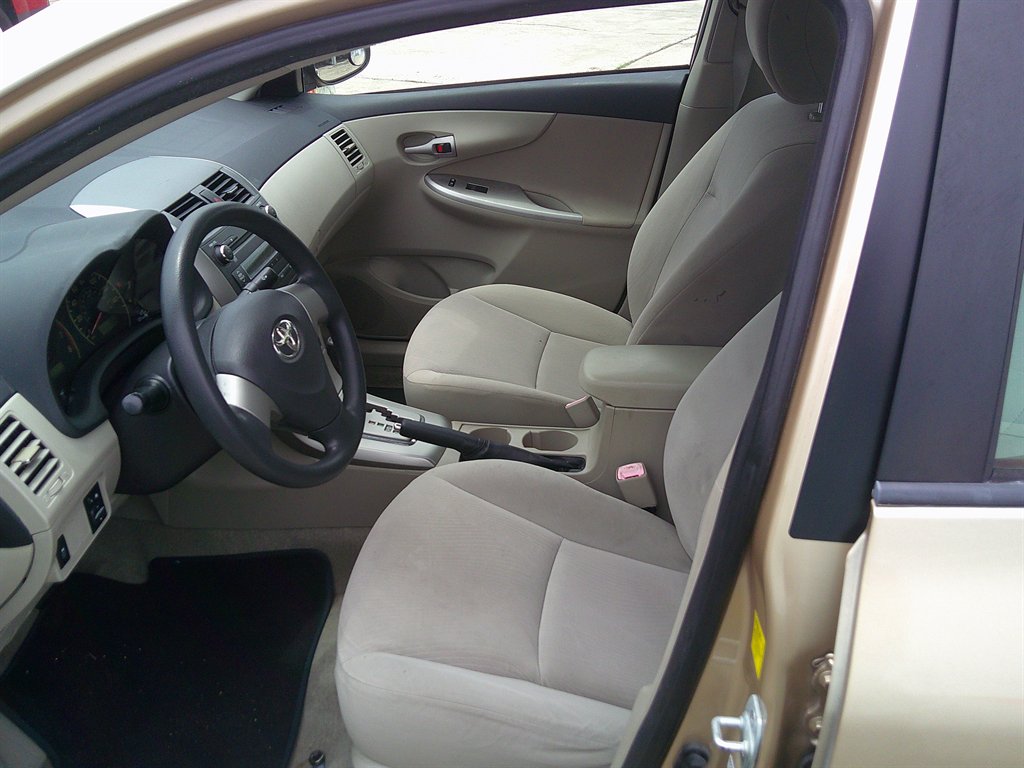 2011 Toyota Corolla - $7,999