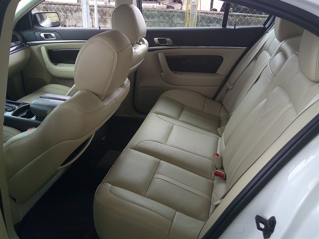 2014 Lincoln MKS - $9,999