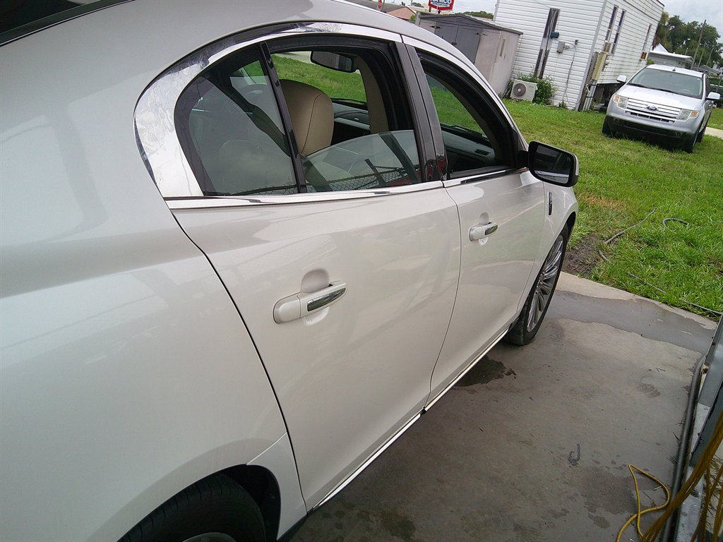 2014 Lincoln MKS - $9,999