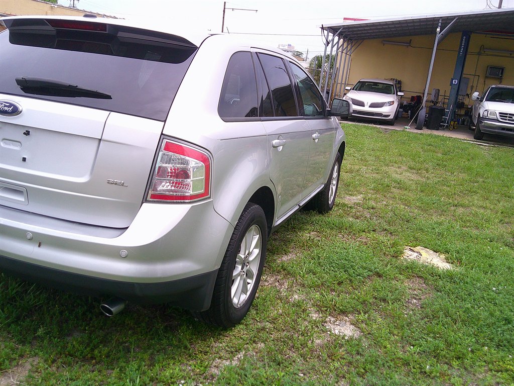 2010 Ford Edge - $5,699