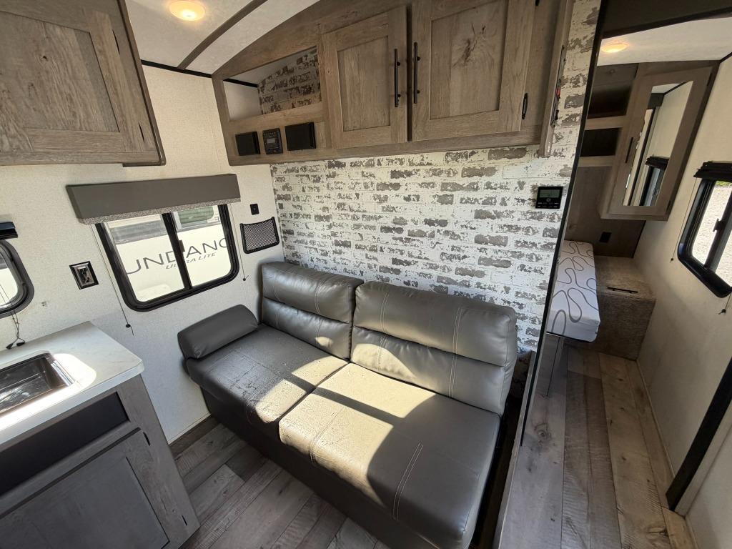 2021 Keystone Springdale 260bh - $11,900