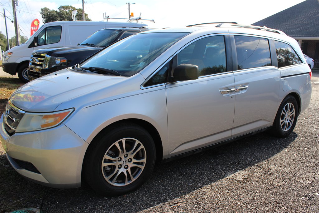 2013 Honda Odyssey - $8,900