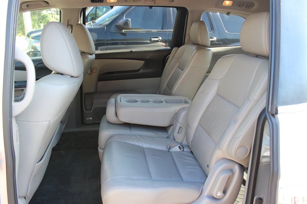 2013 Honda Odyssey - $8,900
