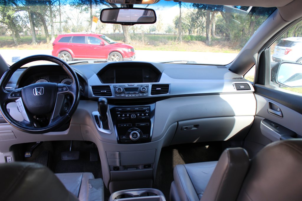 2013 Honda Odyssey - $8,900