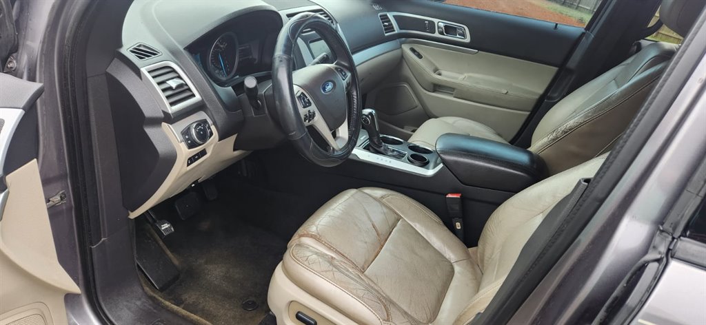 2013 Ford Explorer XLT photo