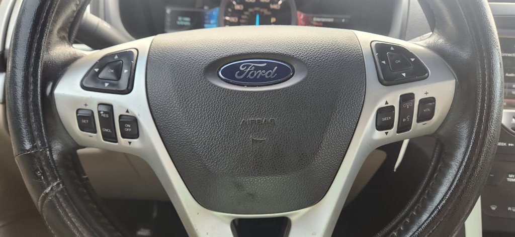 2013 Ford Explorer XLT photo