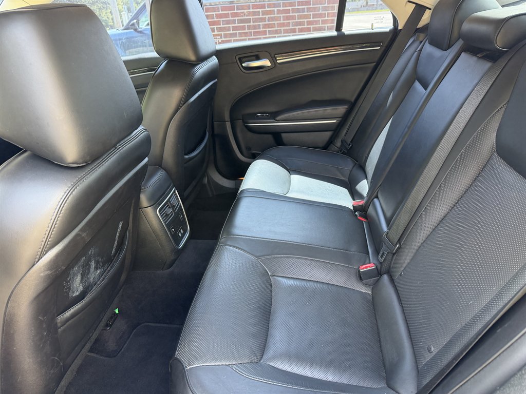 2018 Chrysler 300 - $9,995