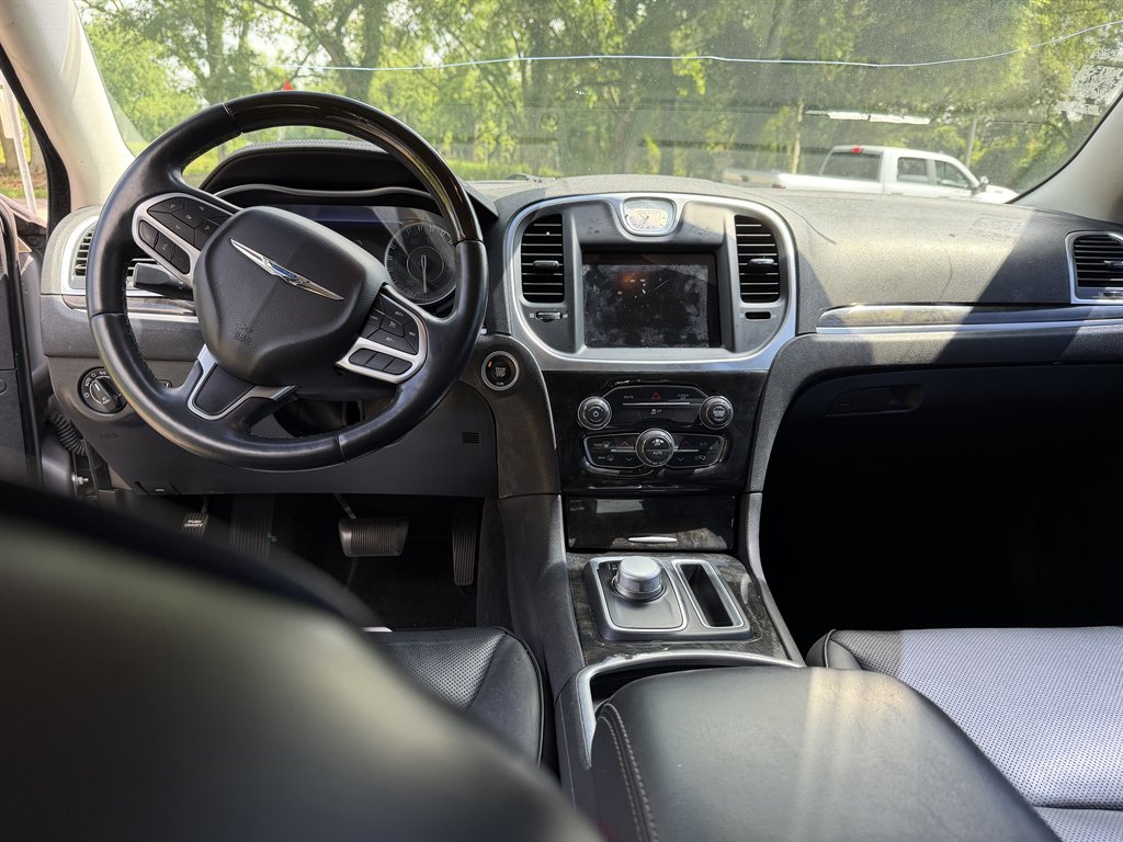 2018 Chrysler 300 - $9,995