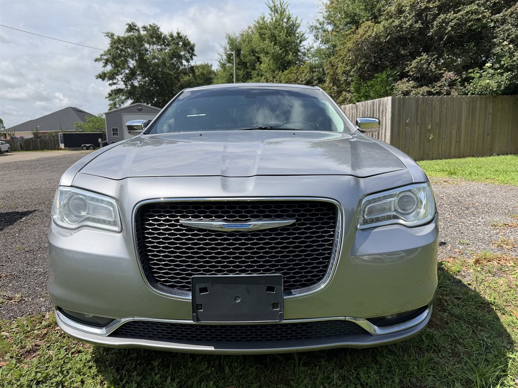 2018 Chrysler 300 - $9,995