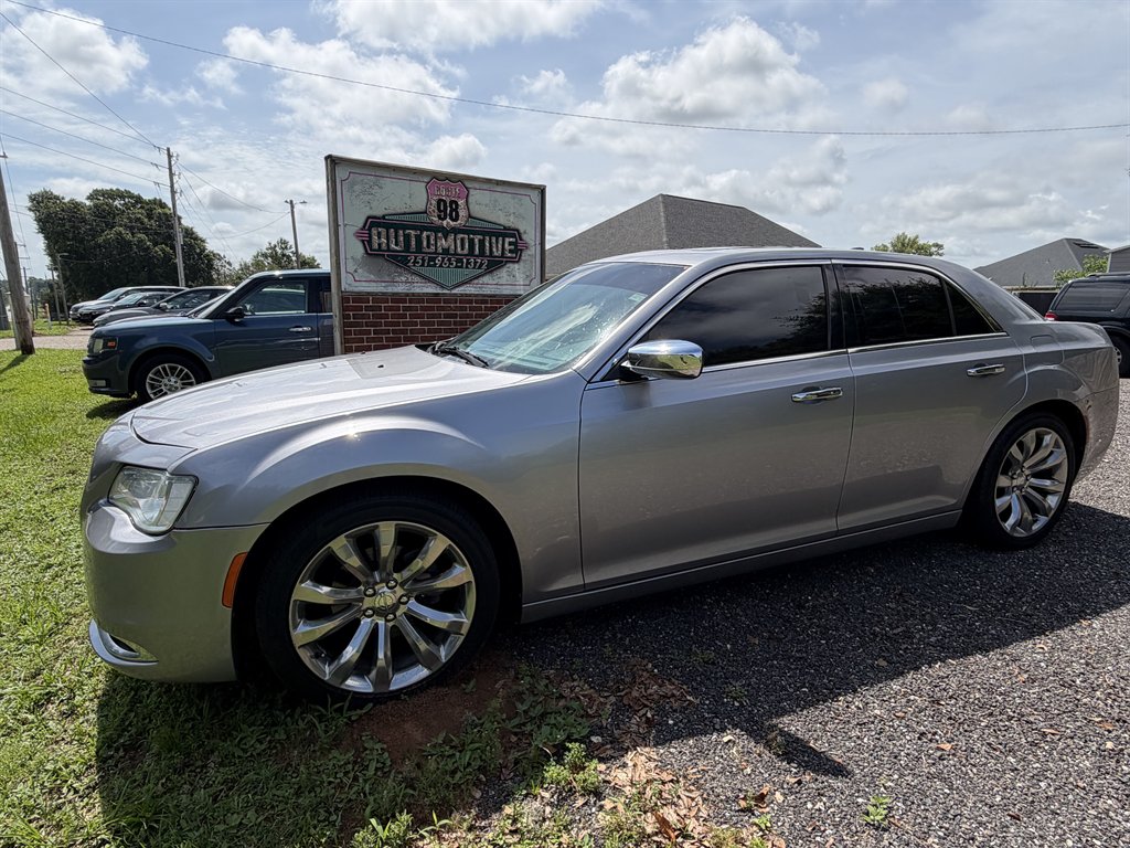 2018 Chrysler 300 - $9,995
