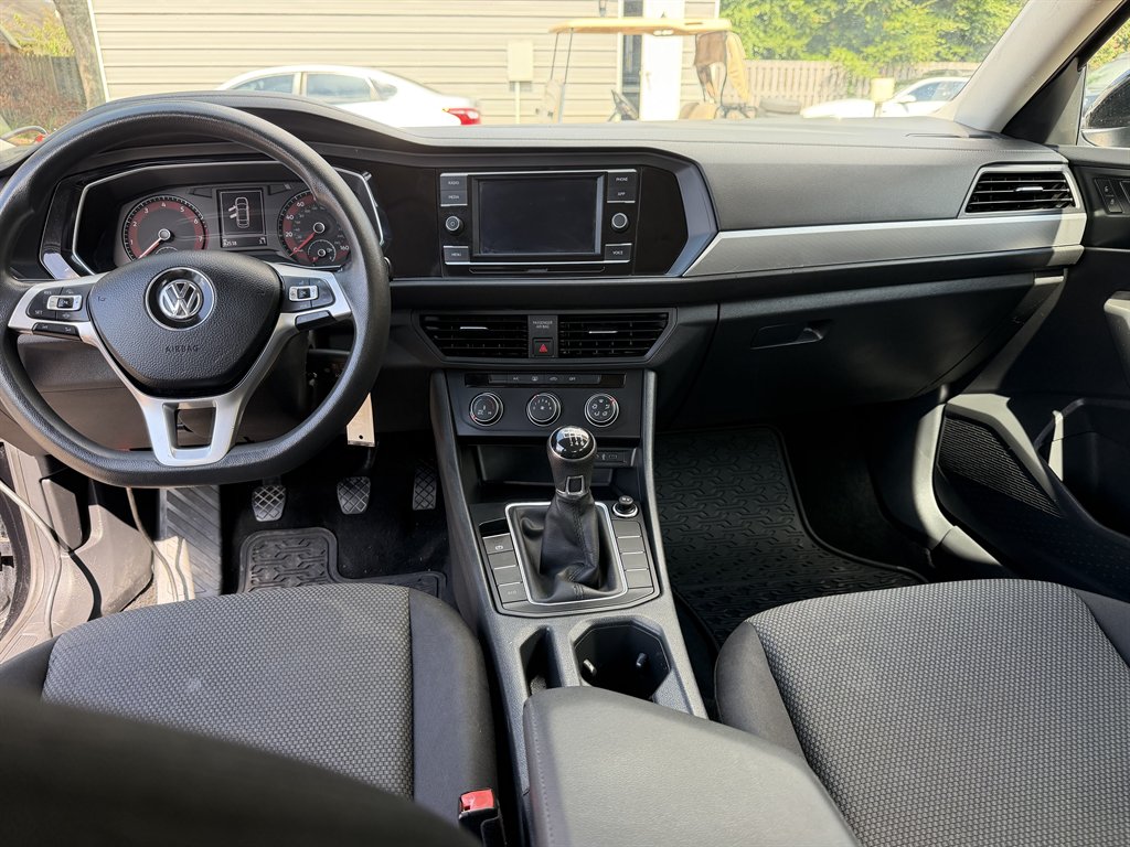 2020 Volkswagen Jetta - $10,995
