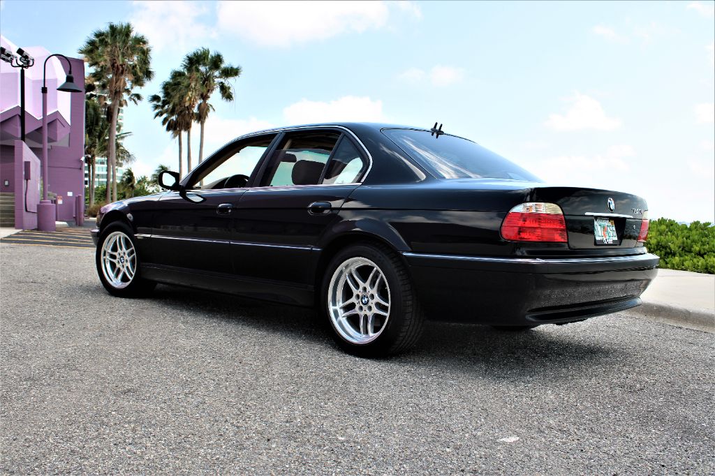 2001 BMW 7-Series 740i photo