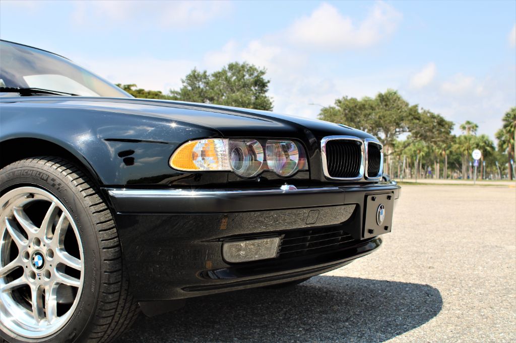 2001 BMW 7-Series 740i photo