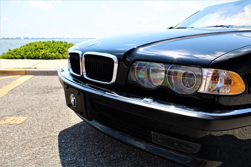 2001 BMW 7-Series 740i photo