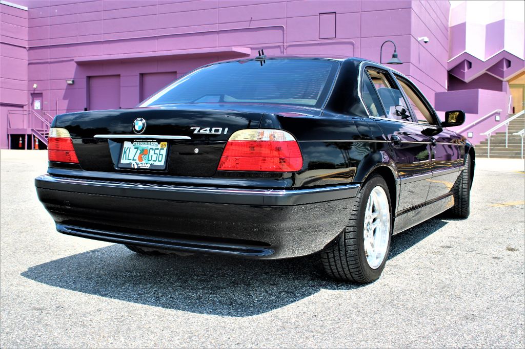 2001 BMW 7-Series 740i photo